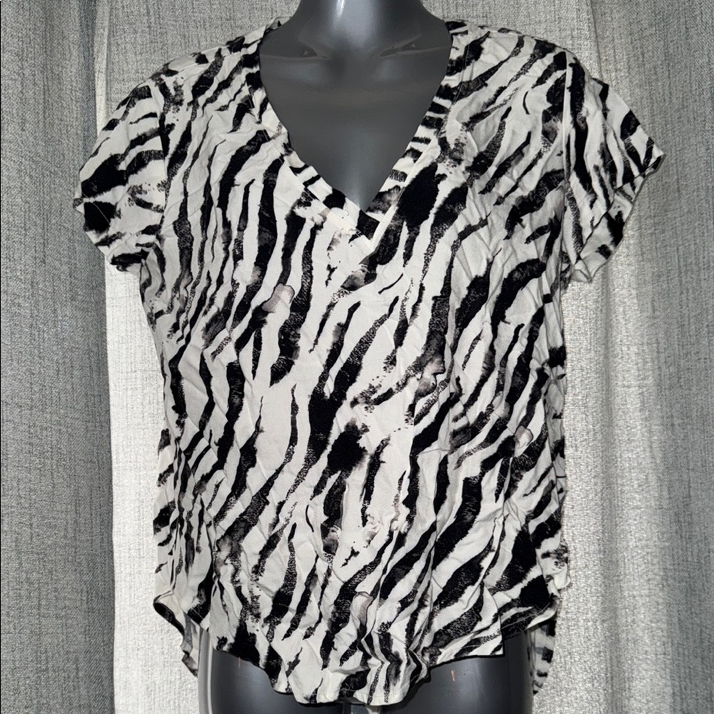 Cloth & Stone Black and White Asymmetrical Wrap Blouse